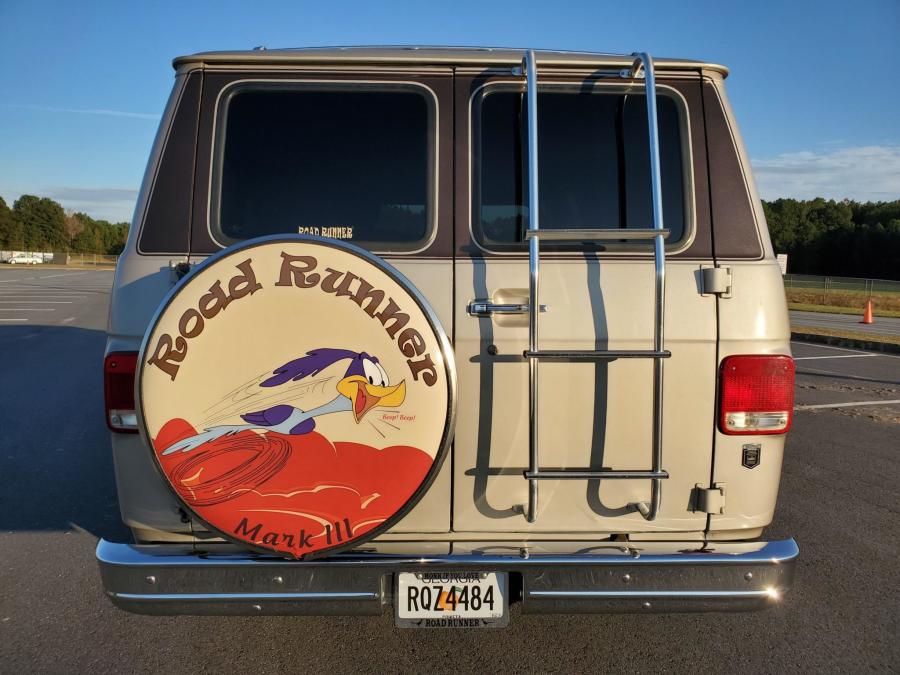  Chevrolet G20 Conversion Van  (CG21305) 1988 года  (фото 21 из 257)
